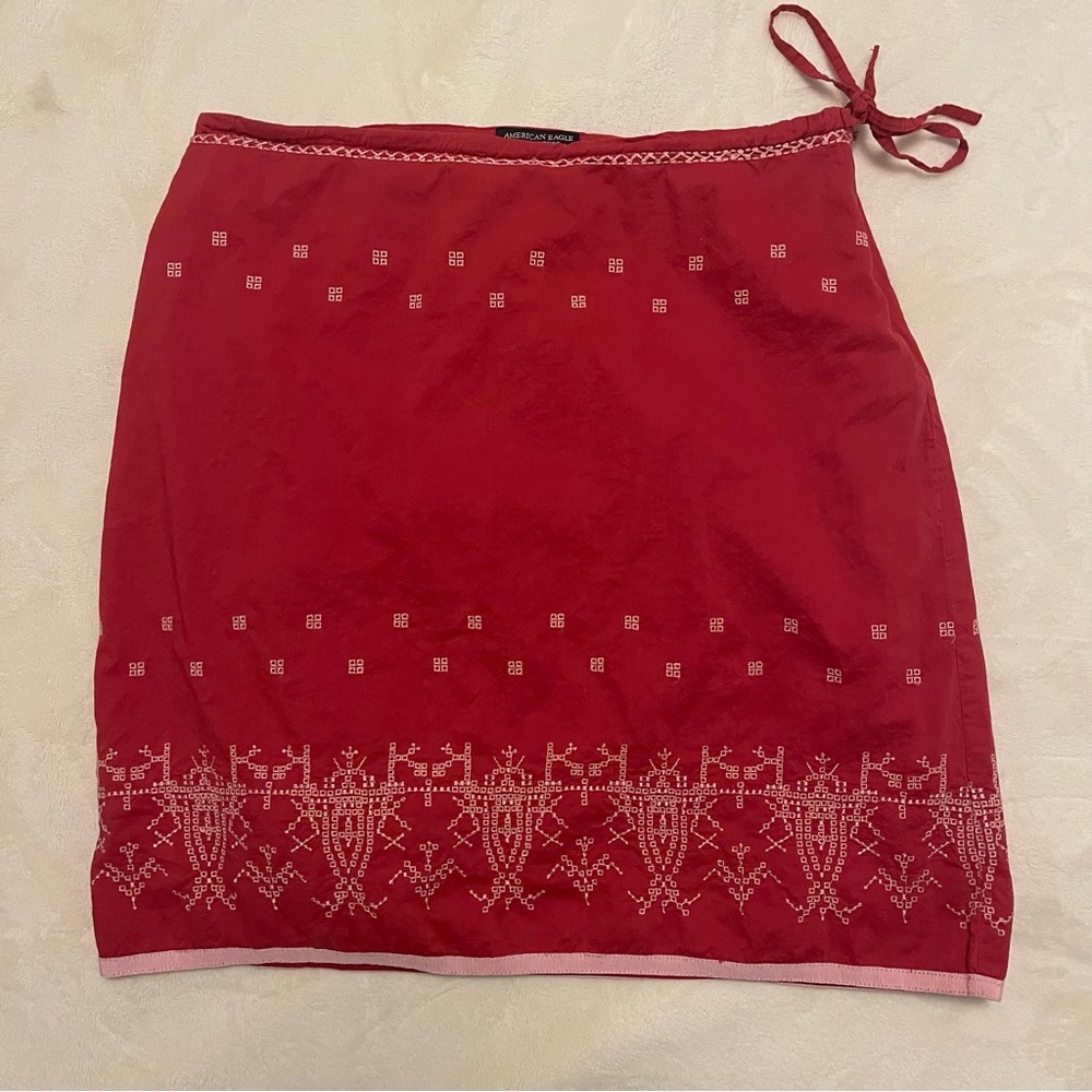 Vtg American Eagle Y2K Red Embroidered Boho Mini Skirt ✨